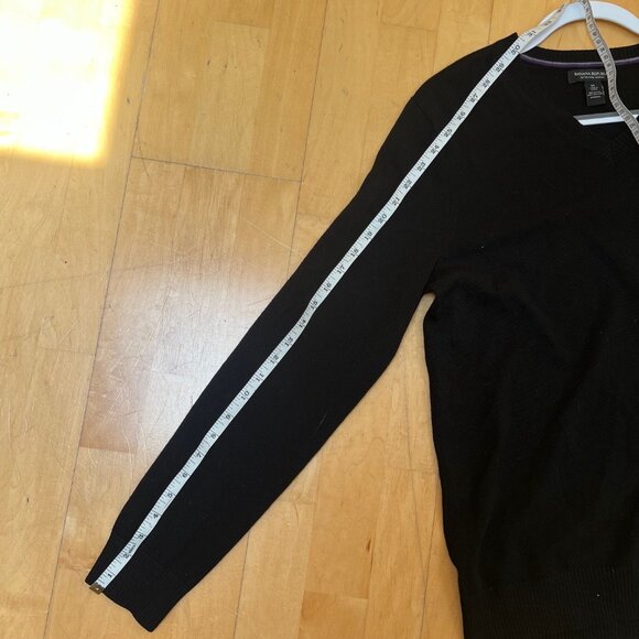 Banana Republic V-neck Black Extra Fine Merino Wool Sweater, Size Medium - Picture 11 of 11